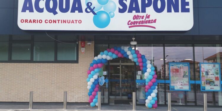 Acqua & Sapone apre a Elmas: il nuovo store di Via del Pino Solitario, 10