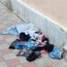 Cagliari, di fronte alla parrocchia di Sant’Avendrace cumuli di roba usata abbandonati a terra