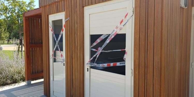 Sestu, quattro ragazzi sono i responsabili degli atti vandalici al nuovo parco della città: “Fanno male al cuore”