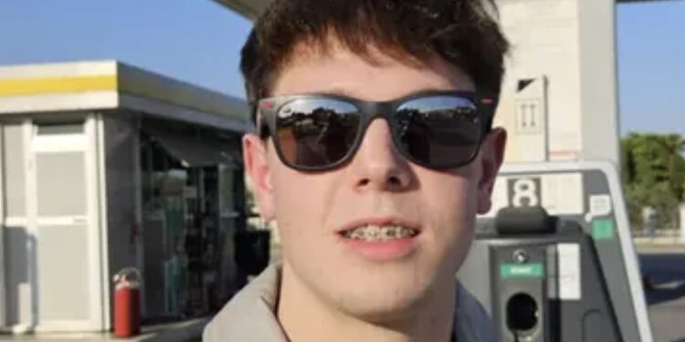 Aggredito a Barcellona fuori da una discoteca, in coma farmacologico il 21enne Nicola Maggiotto