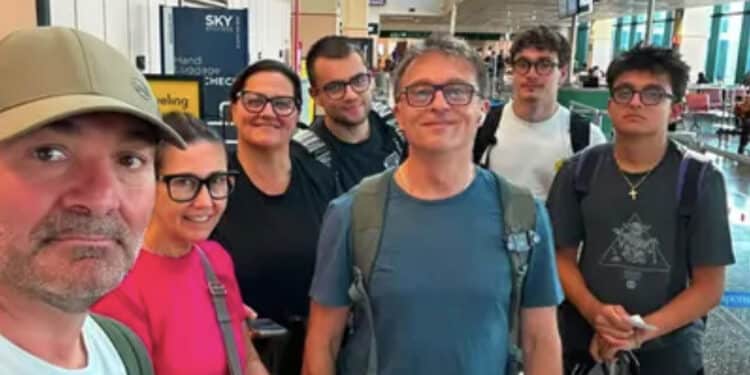 Aereo precipitato in Perù, morti 7 italiani: due famiglie unite da un terribile destino
