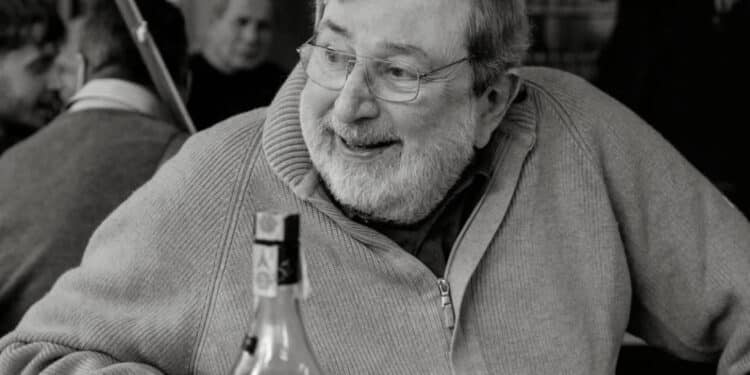 Guccini a Cagliari, quei ricordi struggenti: “Quando Francesco incantò’ l’anfiteatro e il porto”