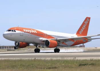 Napoli-Olbia, i passeggeri partiti questo pomeriggio non sono mai arrivati in Sardegna: il volo EasyJet torna indietro e viene cancellato