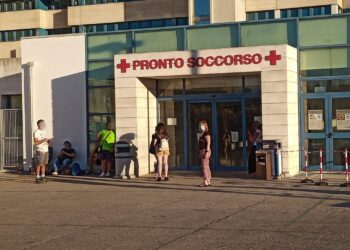Dodici ore al Pronto soccorso del Brotzu: l’Odissea non è al cinema