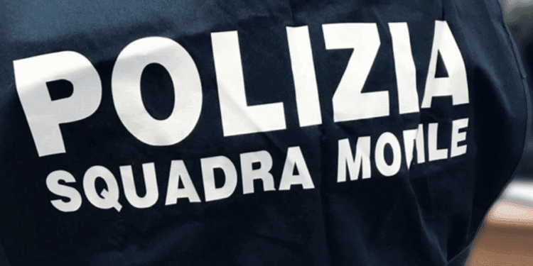 Latitante turco arrestato in hotel in Sardegna: era in vacanza con la moglie