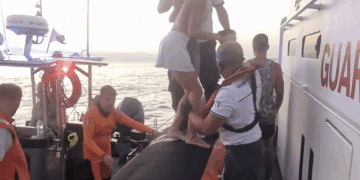 Cagliari, bloccati col sup dietro la Sella del Diavolo: notte di paura per due 20enni