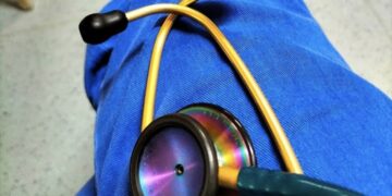 Medico aggredito a Cagliari: “La sanità pubblica non è un favore, è un pilastro della società moderna”