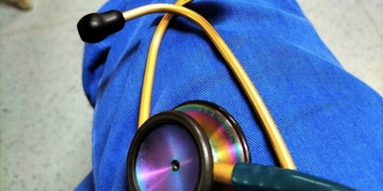 Medico aggredito a Cagliari: “La sanità pubblica non è un favore, è un pilastro della società moderna”