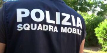 Cagliari, aggredito a calci e pugni e rapinato del monopattino alla Marina