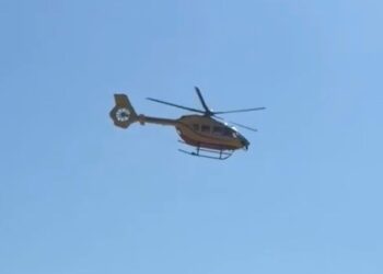 Chia, la ragazza ferita dal barcone dei migranti è una turista di 17 anni: braccia fratturate, ha rischiato di annegare