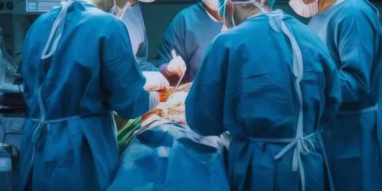 Cagliari, è sempre emergenza all’ospedale Brotzu: “L’eccellenza clinica soffocata dal caos gestionale”