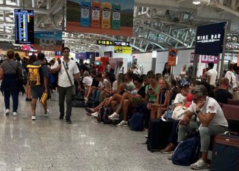 Cagliari, il controesodo resta un incubo in aeroporto: file, disagi e ritardi