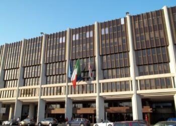 Polemica a Cagliari, venti milioni per il palazzo del Consiglio regionale: “E ai sardi cosa resta?”
