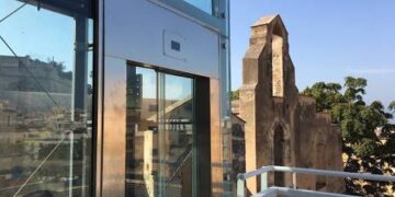 Cagliari, ascensori fermi da due mesi: Castello totalmente isolato, appiedati residenti e turisti