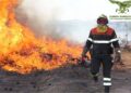 La Sardegna continua a bruciare e a mietere vittime: “Basta con questa devastazione”