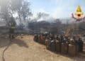 Sestu, vasto incendio a Cortexandra: a fuoco masserizie e veicoli in disuso