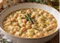 La cultura nel piatto, pasta e ceci in bianco al rosmarino