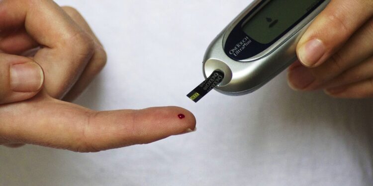 Diabete di tipo 1, la Sardegna approva la legge per l’inclusione a scuola e nello sport