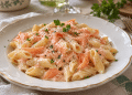 La cultura nel piatto: mezze penne al salmone affumicato con panna