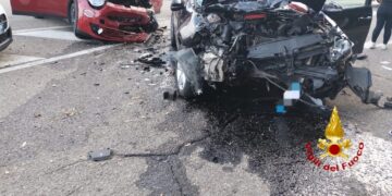 Scontro fra auto a Gonnosfanadiga, due feriti in codice rosso: interviene anche l’elisoccorso