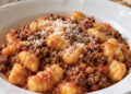 La cultura nel piatto, gnocchi di patate al ragù di carne