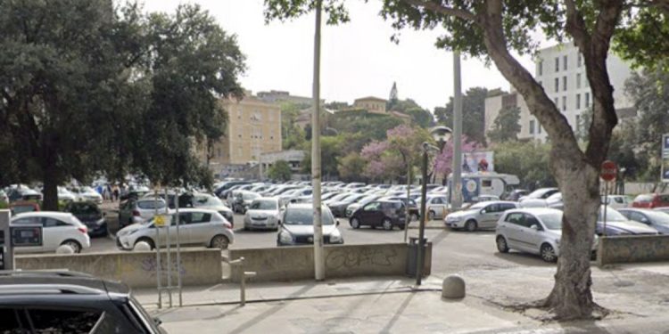 Cagliari, in viale Trento spunta un parcheggio multipiano: 600 nuovi posti auto