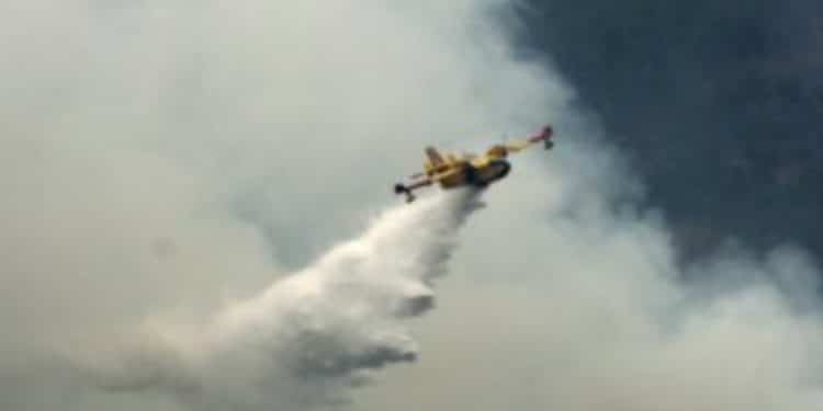 Fonni, grave incendio sul Monte Spada: canadair in azione