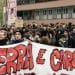 Italia in piazza contro il carovita: a Roma i manifestanti cercano di entrare in Parlamento