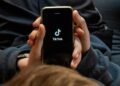 Quartu Sant’Elena, su Tik Tok parolacce con il logo del Comune, scatta la denuncia alla polizia postale