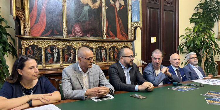 Cagliari, in piazza del Carmine un villaggio di Natale con 40 casette e una pista di pattinaggio