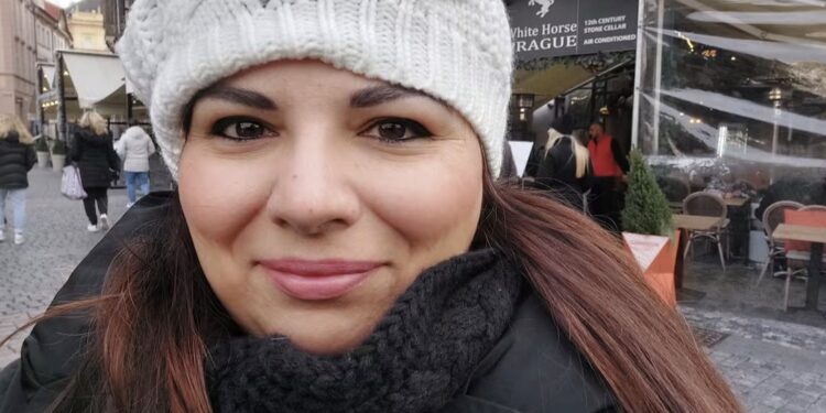 Serrenti, addio alla scrittice Claudia Musio: “Ora è una farfalla nel vento”