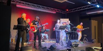 Quando la cura sale sul palco: i medici di “Non solo Ippocrate” conquistano il pubblico ANMIC con musica e ironia