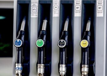Carburanti alle stelle, saltano il taglio delle accise e il price cap: in Sardegna risalgono i prezzi
